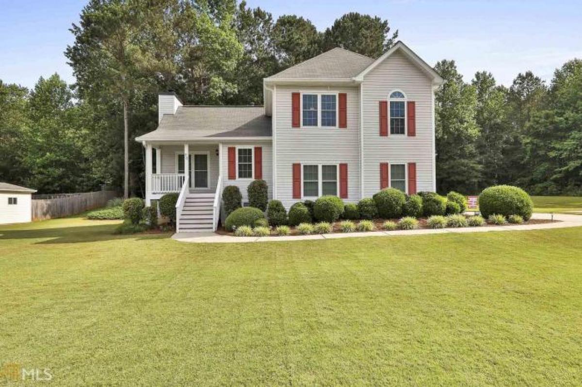 Picture of Home For Sale in Newnan, Georgia, United States