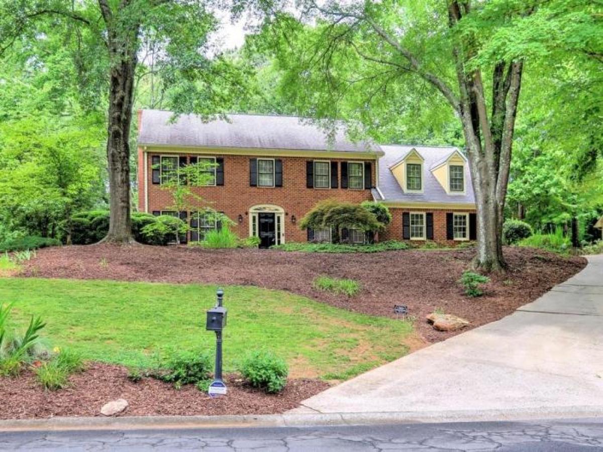 Picture of Home For Sale in Roswell, Georgia, United States