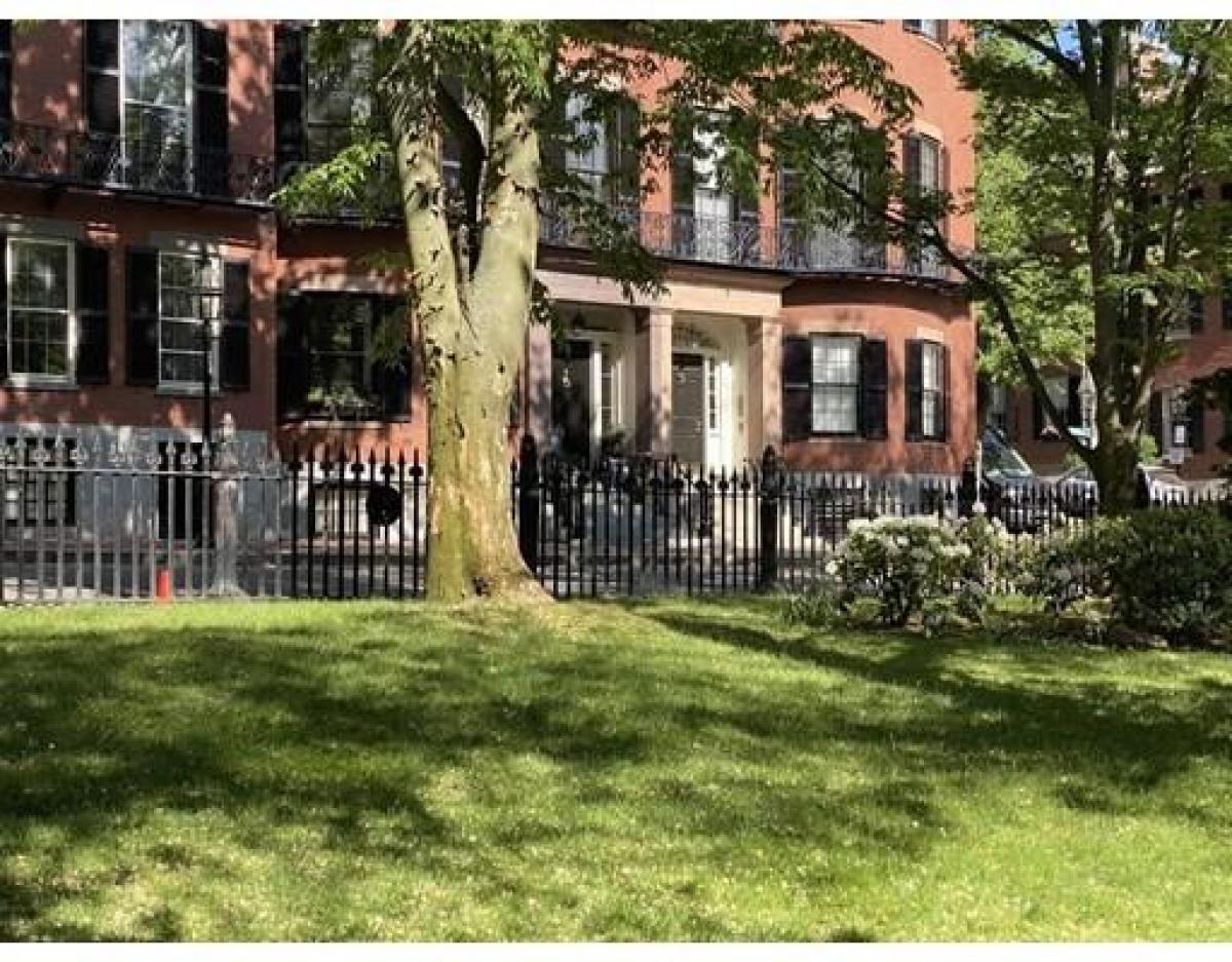 Picture of Condo For Sale in Boston, Massachusetts, United States