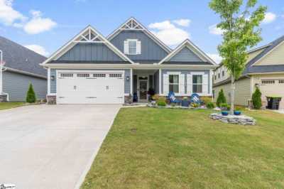 Home For Sale in Simpsonville, South Carolina