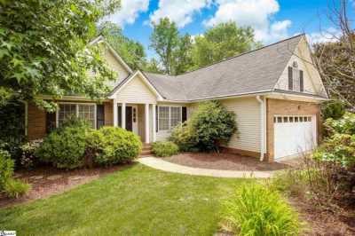 Home For Sale in Mauldin, South Carolina