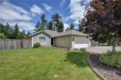 Home For Sale in Rainier, Washington