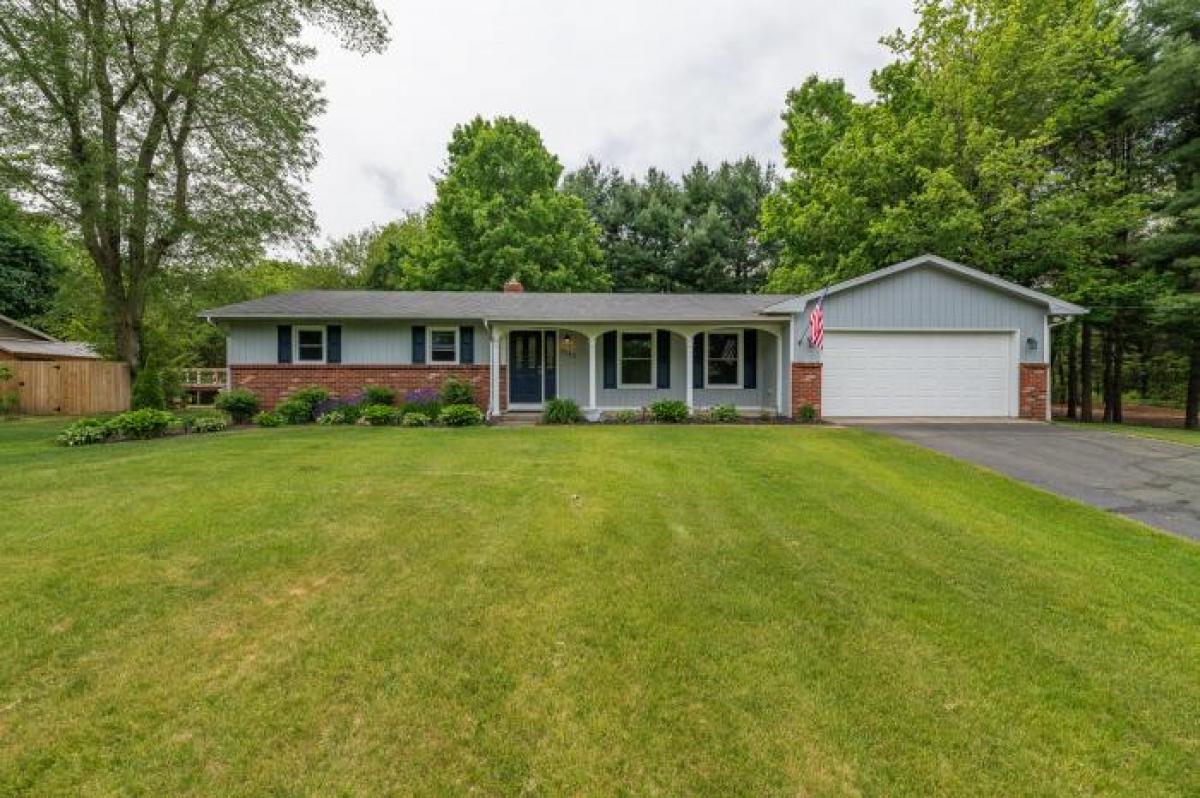 Picture of Home For Sale in Kalamazoo, Michigan, United States