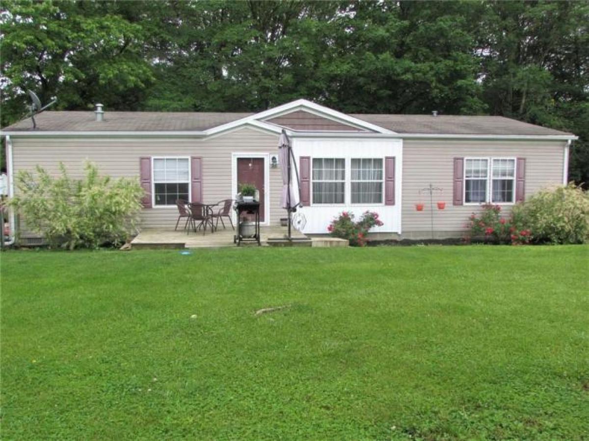 Picture of Home For Sale in Saint Paul, Indiana, United States