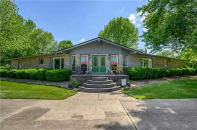 Home For Sale in Greenwood, Indiana
