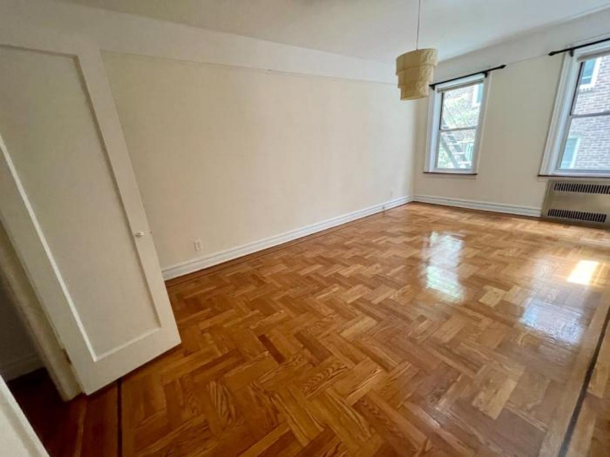 Picture of Apartment For Rent in Jackson Heights, New York, United States