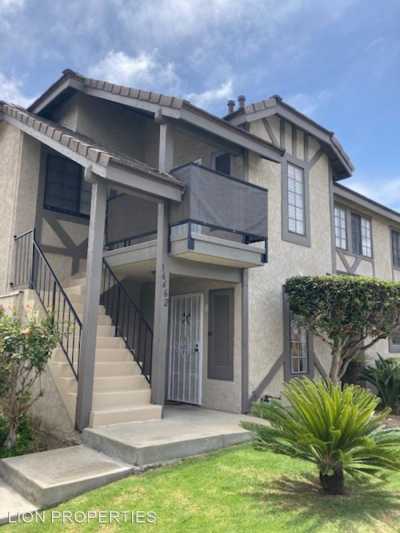 Apartment For Rent in Huntington Beach, California