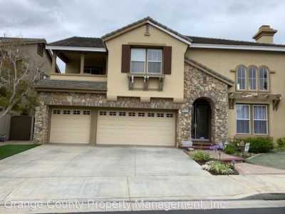 Home For Rent in Huntington Beach, California