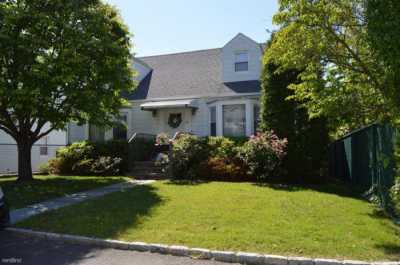 Home For Rent in Cos Cob, Connecticut