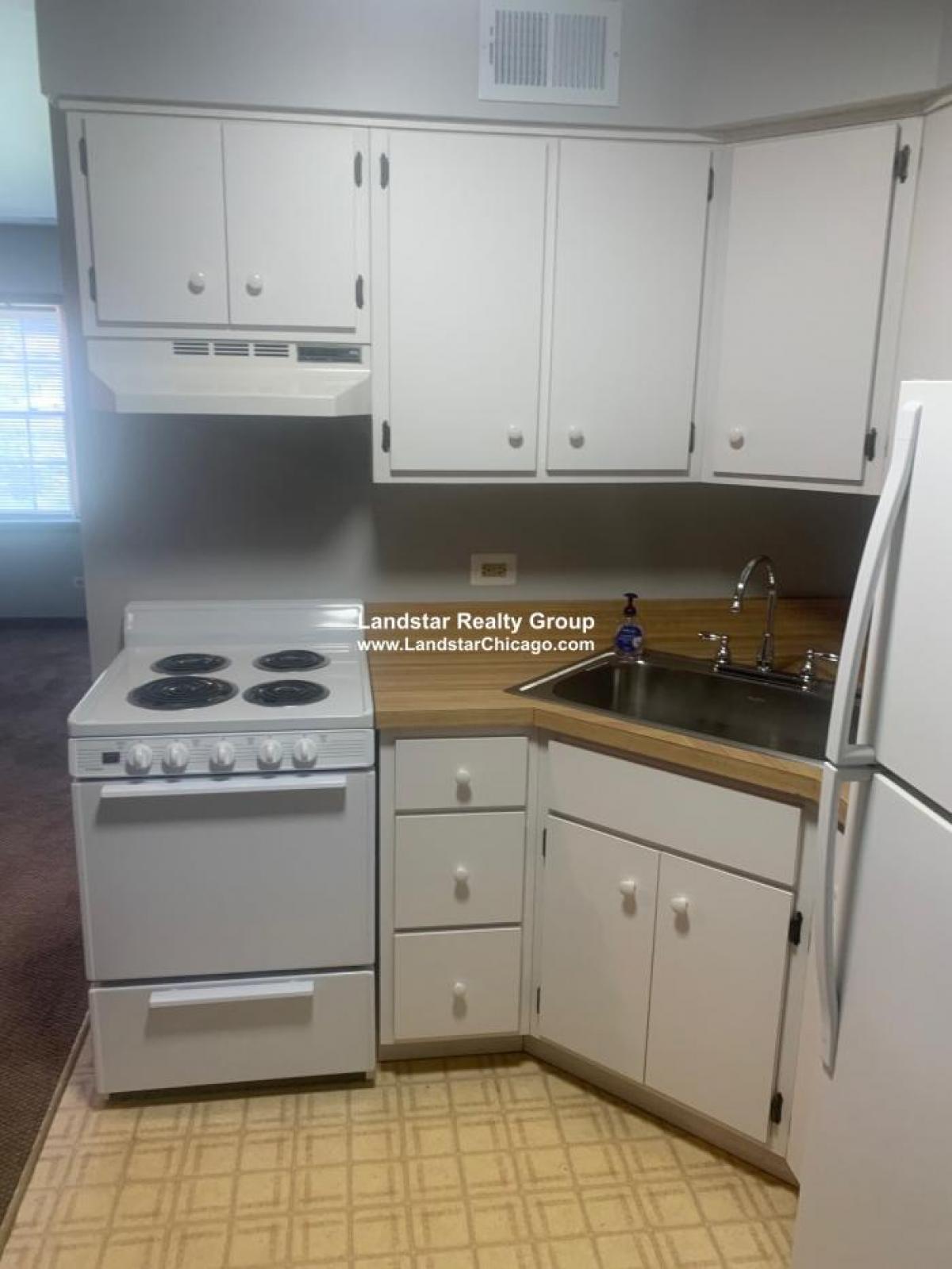Picture of Condo For Rent in Highland Park, Illinois, United States