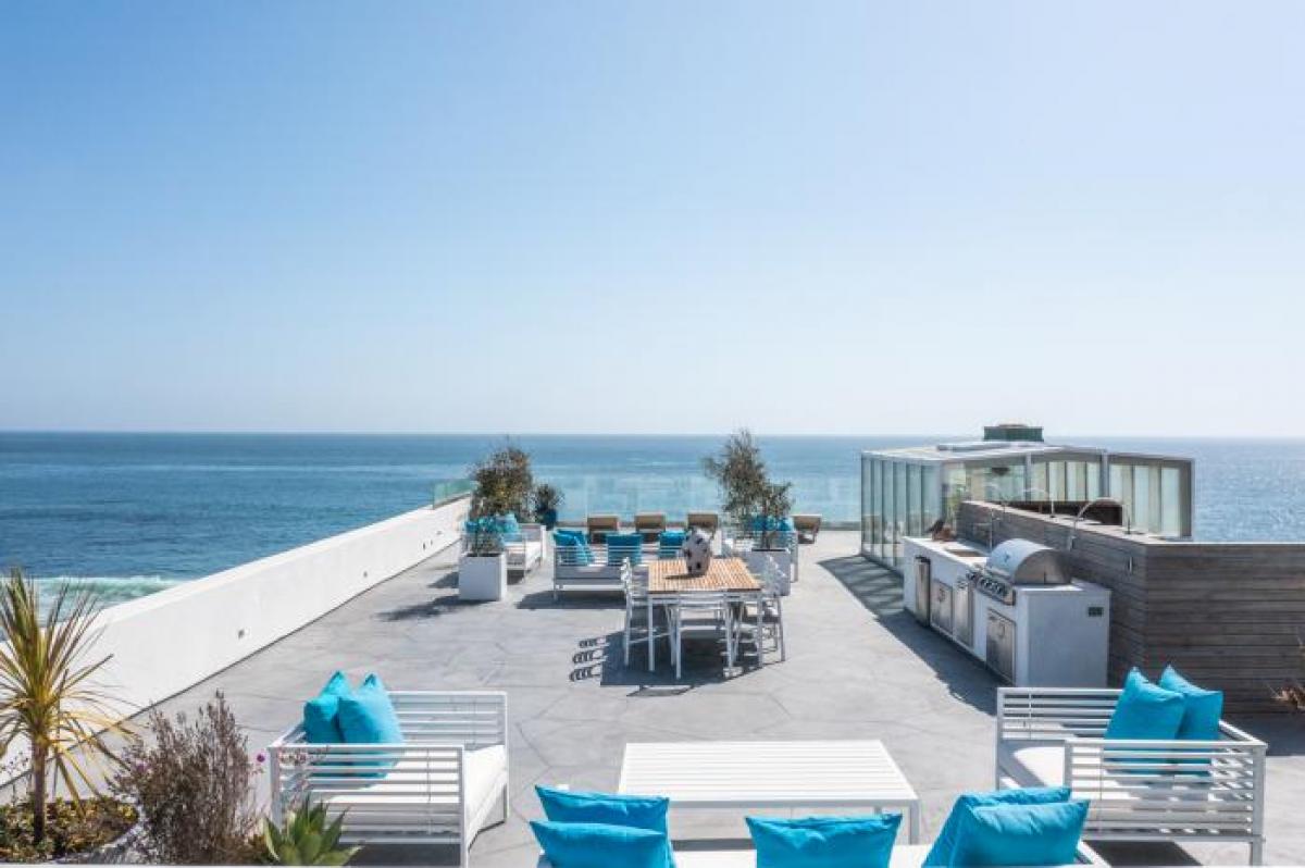 Picture of Home For Sale in Malibu, California, United States