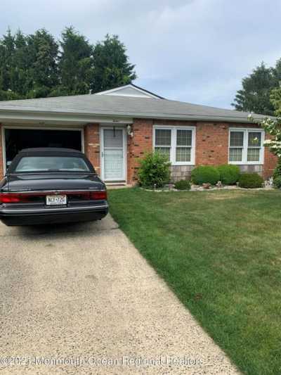 Home For Sale in Brick, New Jersey