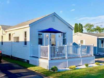 Home For Sale in Narragansett, Rhode Island
