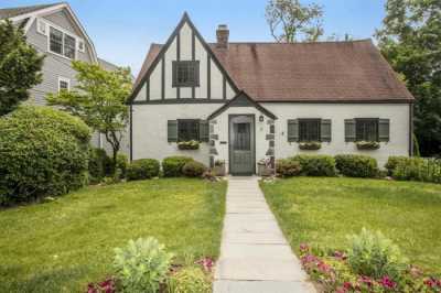 Home For Sale in Larchmont, New York