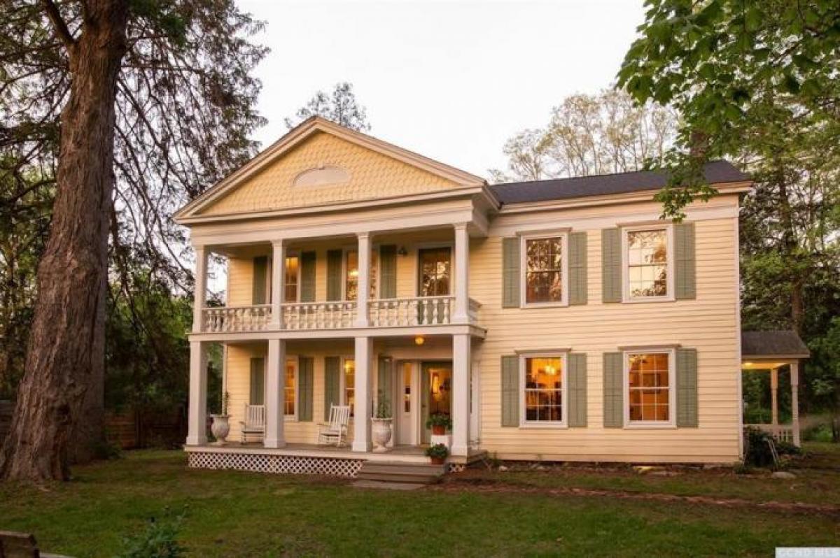 Picture of Home For Sale in Claverack, New York, United States