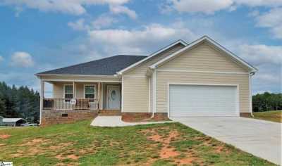 Home For Sale in Six Mile, South Carolina