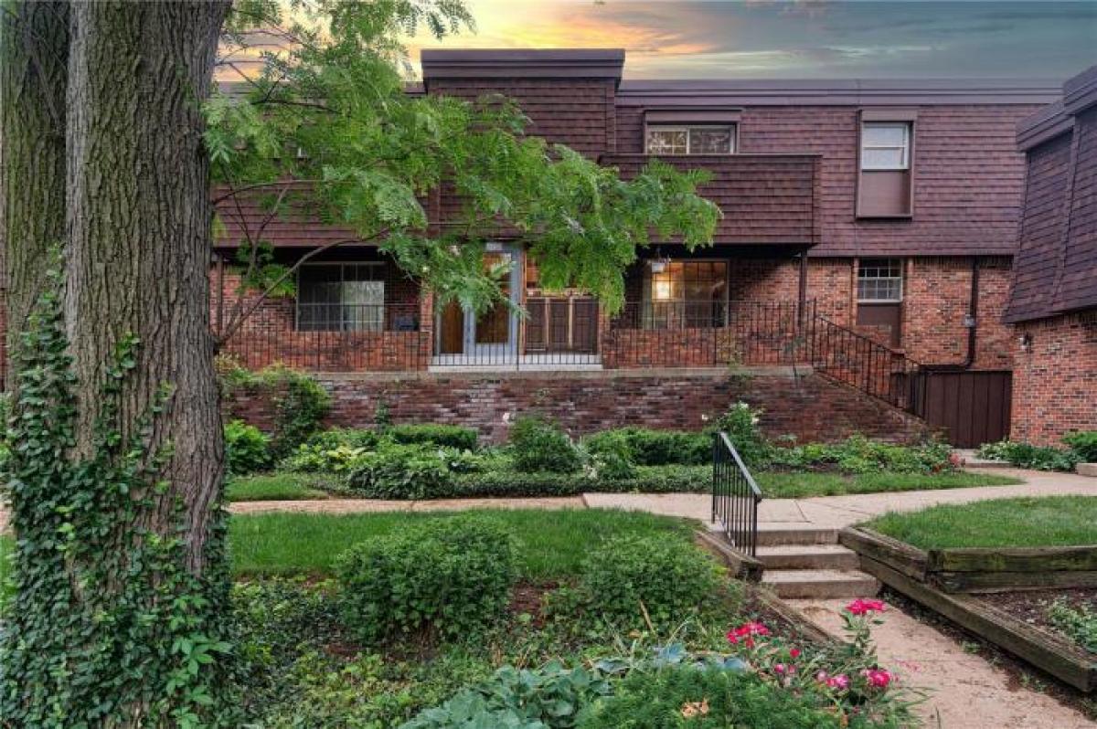 Picture of Home For Sale in Chesterfield, Missouri, United States