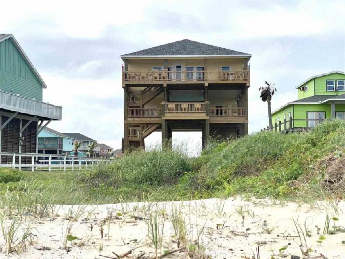 Picture of Home For Sale in Crystal Beach, Texas, United States