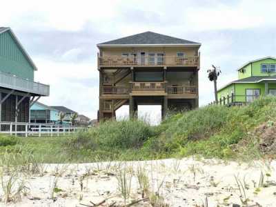 Home For Sale in Crystal Beach, Texas