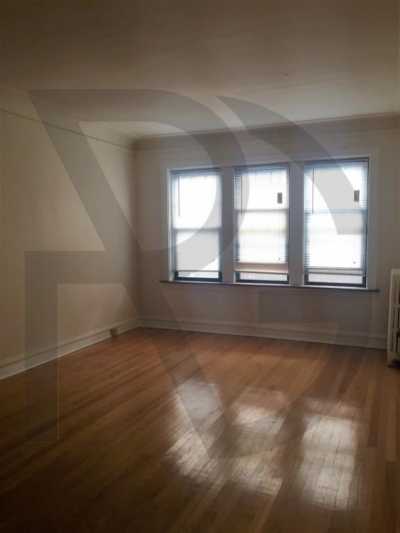 Apartment For Rent in Evanston, Illinois