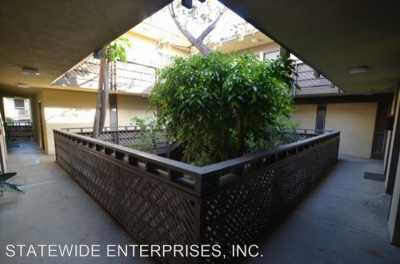 Apartment For Rent in Brentwood, California