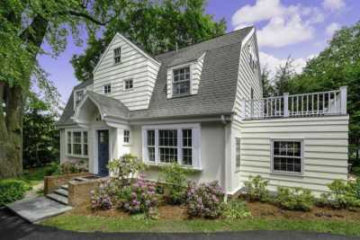 Home For Sale in Scarsdale, New York