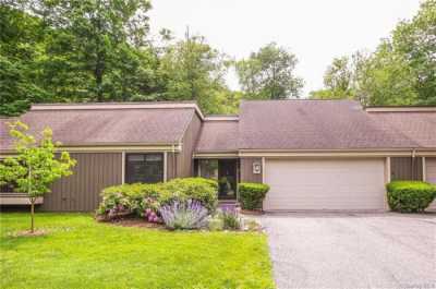 Home For Sale in Somers, New York