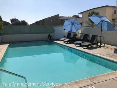 Apartment For Rent in Northridge, California