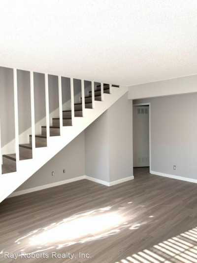 Apartment For Rent in 