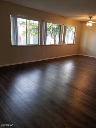 Apartment For Rent in Oxnard, California