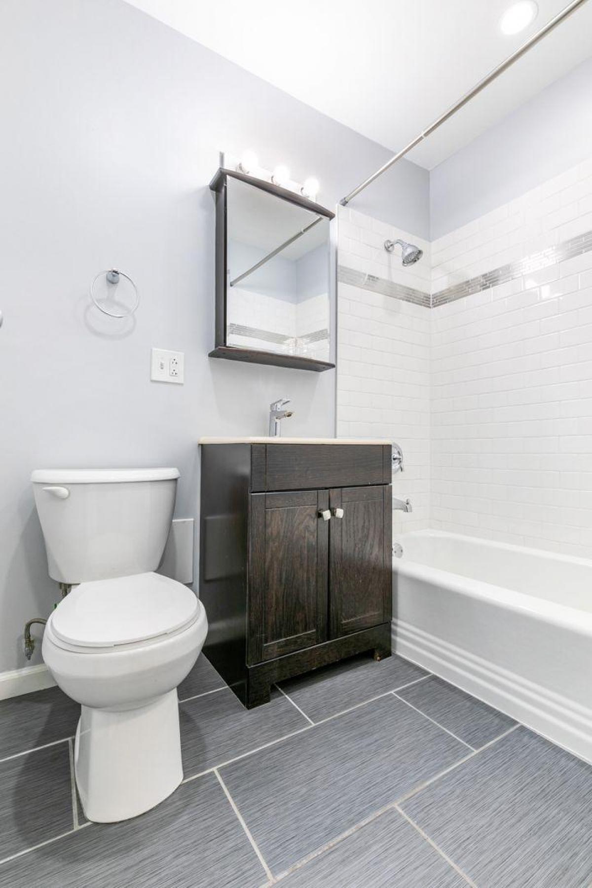 Picture of Condo For Rent in Chicago, Illinois, United States