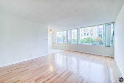 Apartment For Rent in Santa Monica, California