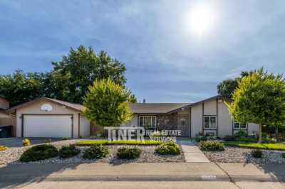 Home For Rent in Fair Oaks, California