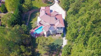 Home For Sale in Suwanee, Georgia