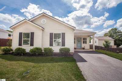 Home For Sale in Duncan, South Carolina