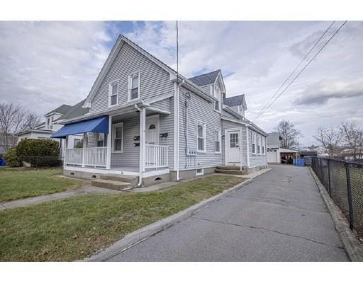 Picture of Multi-Family Home For Sale in Taunton, Massachusetts, United States