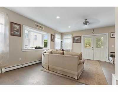 Home For Sale in Dartmouth, Massachusetts