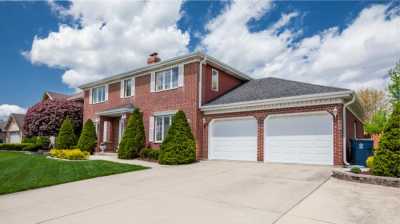 Home For Sale in Palos Hills, Illinois
