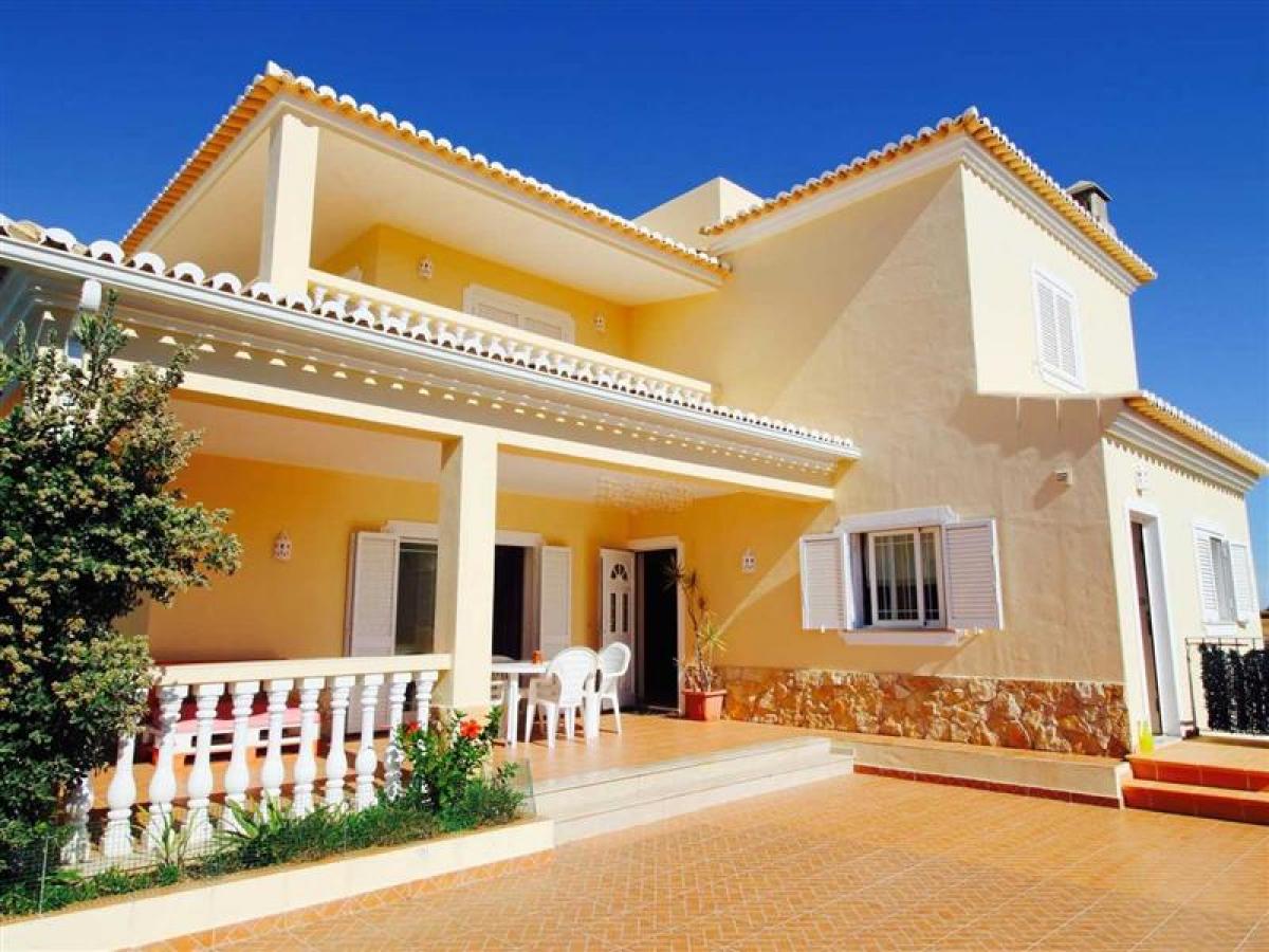 Picture of Villa For Sale in Carvoeiro, Faro, Portugal