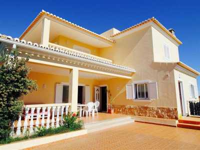 Villa For Sale in Carvoeiro, Portugal