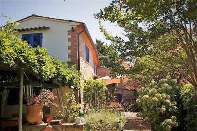 Vacation Cottages For Sale in Canfittori, Italy