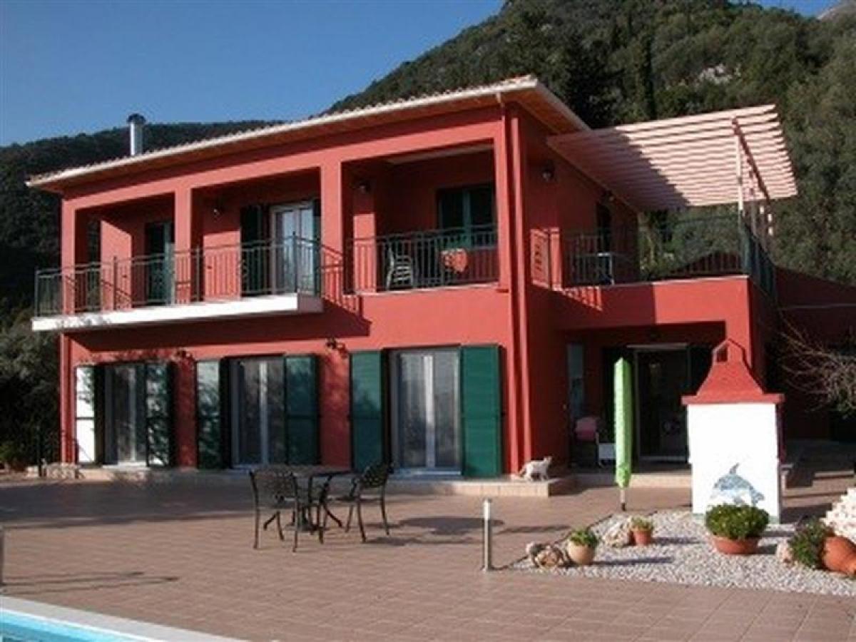 Picture of Villa For Sale in Paleokatouna, Quatre Bornes, Greece