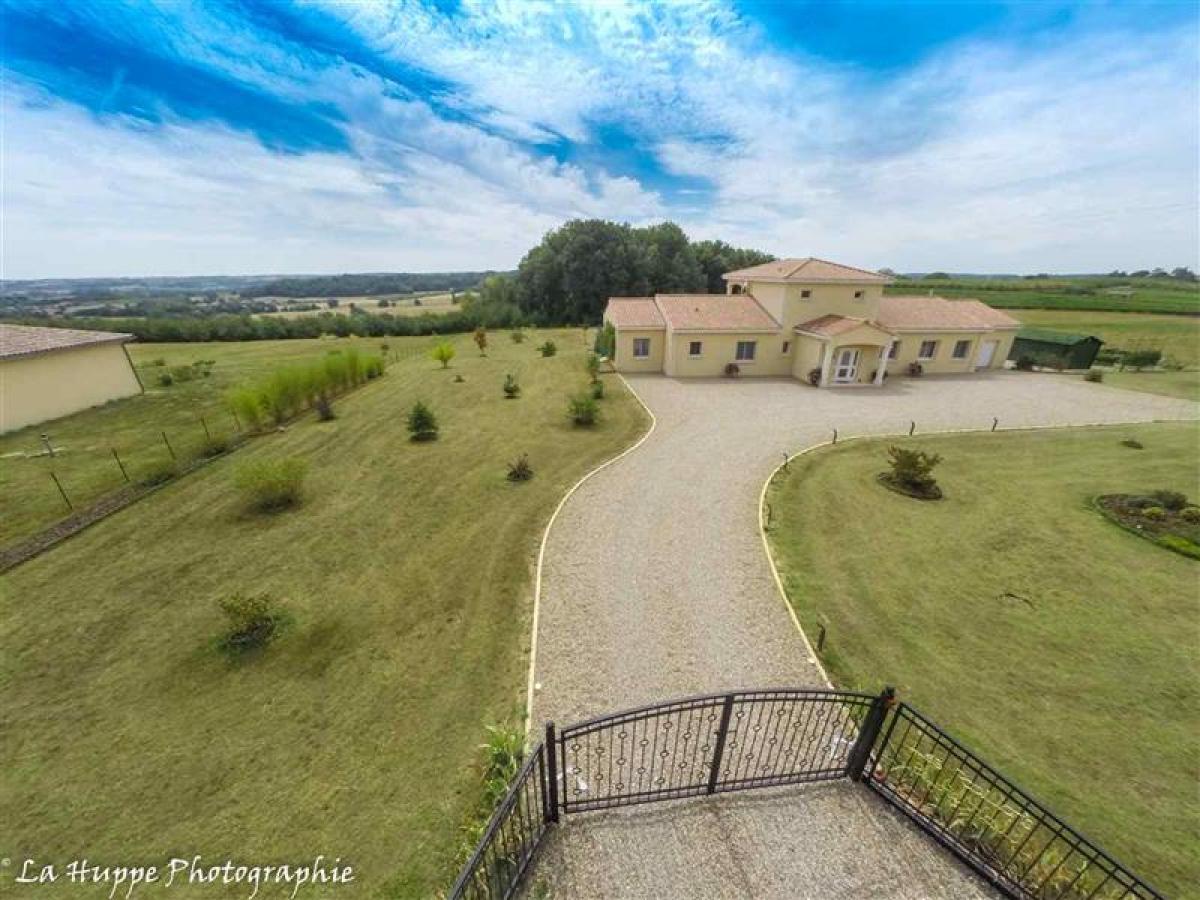 Picture of Home For Sale in Duras, Herault, France