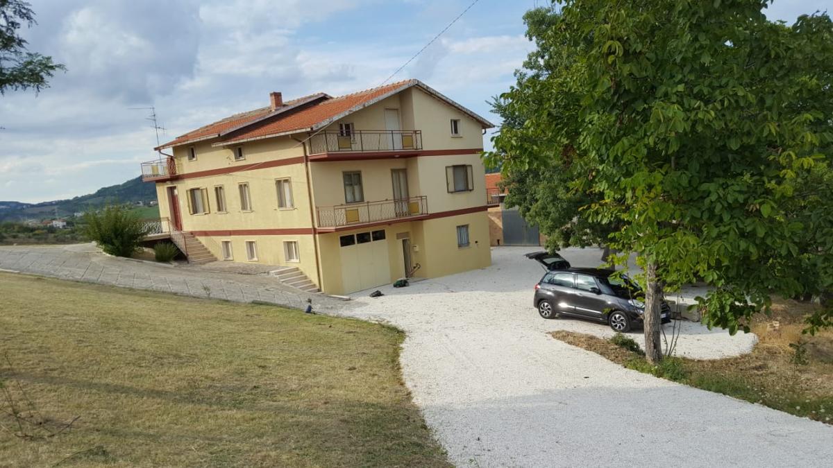 Picture of Home For Sale in Guardiagrele, Abruzzo, Italy