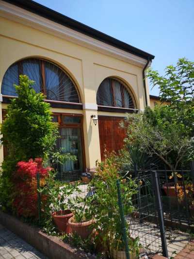 Home For Sale in Castellucchio, Italy