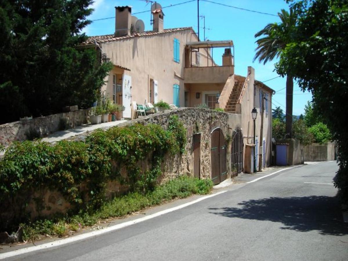 Picture of Apartment For Sale in Grimaud, Cote d'Azur, France