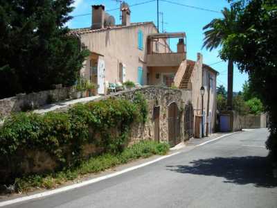Apartment For Sale in Grimaud, France