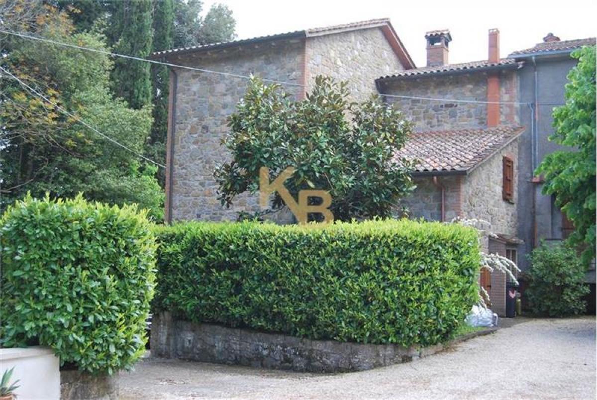Picture of Home For Sale in Tuoro Sul Trasimeno, Umbria, Italy