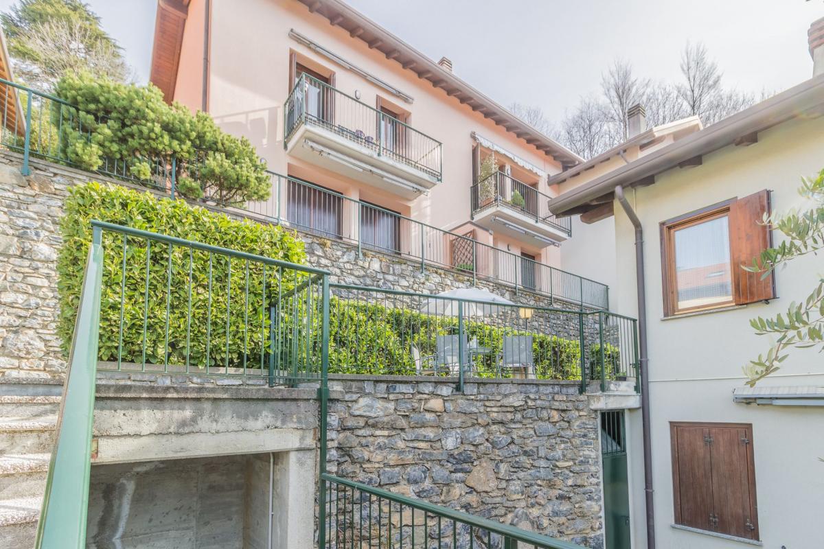 Picture of Apartment For Sale in Perledo, Lombardia, Italy