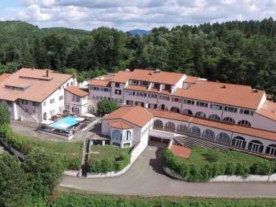 Hotel For Sale in Arcidosso, Italy